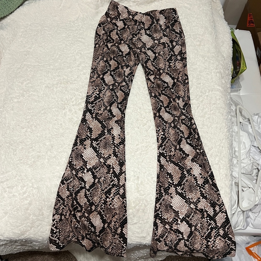 Stretch flare pants